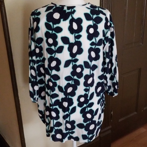 Floral blouse - Picture 3 of 5